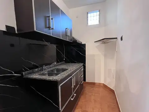 Casa en Venta en Castelar, USD 65.000
