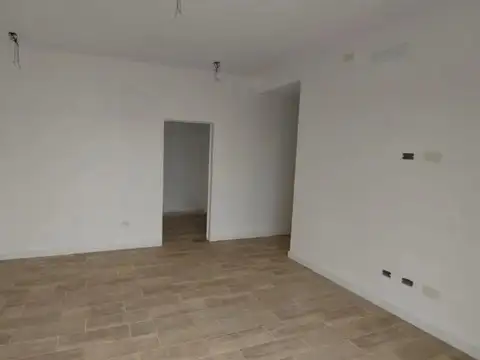 Casa 5 ambientes con 4 baños