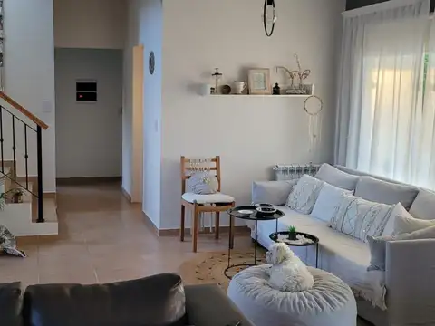 Casa en Venta en Pilar del Este - Santa Guadalupe, USD 260.000