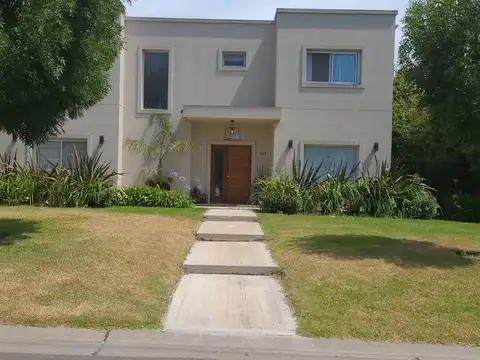 Casa en Venta al Noroeste