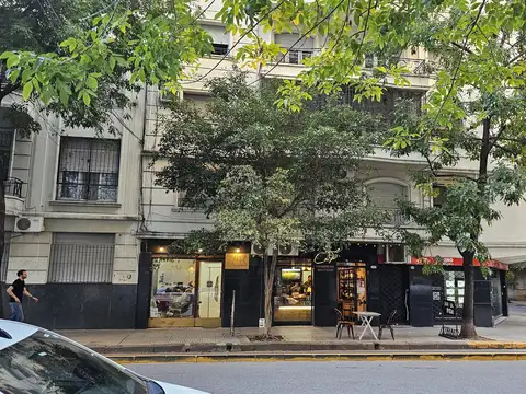 Local en Alquiler Via Pública