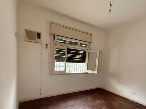 Depto Tipo Casa en Alquiler de 3 ambientes