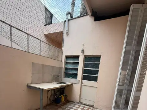 Depto Tipo Casa en Alquiler en Barrio Naón, $ 950.000