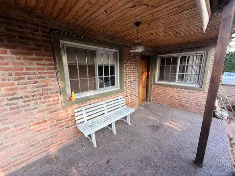 CASA DE 2 DORMITORIOS A LA VENTA (PH AL CONTRAFRENTE)