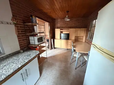 Depto Tipo Casa en Venta en Barrio Malvinas, USD 115.000
