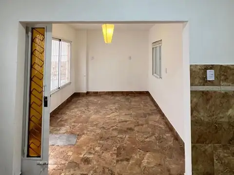 Casa 3 ambientes + Departamento 2 ambientes APTO