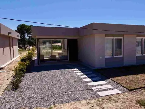 VENTA CASA 2 DORMITORIOS LIVING GOLF PUNTA BALLENA