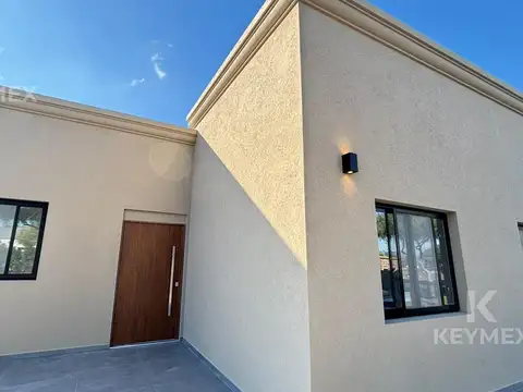 Casa en Venta en Pilar del Este - San Ramiro, USD 174.000