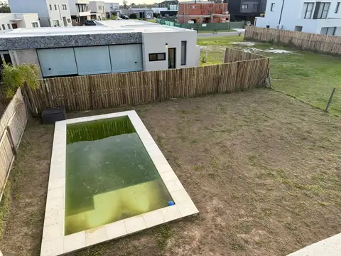 Casa a estrebar en  Vila Marina II lote interno