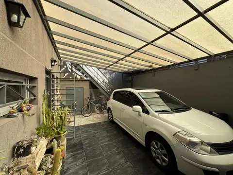 Depto Tipo Casa en Venta de 4 ambientes