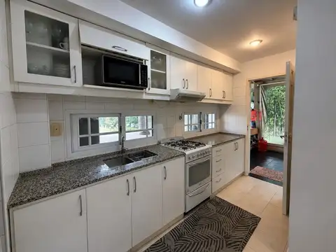 Casa en Venta en Carlos Spegazzini, USD 230.000