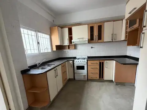Depto Tipo Casa en Venta de 4 dormitorios