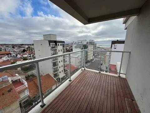 Departamento en Alquiler en La Perla Sur, USD 900
