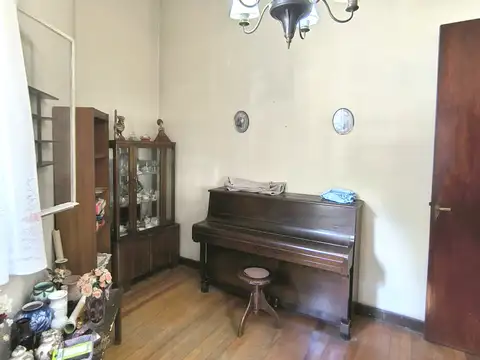 Casa 4 ambientes con 1 baño