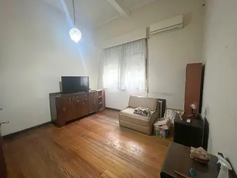 CASA 4 AMB EN VENTA - P. BAJA MUY BUEN ESTADO - FLORES NORTE  VILLA MITRE - CERCA AV GAONA - NAZCA Y METROBUS