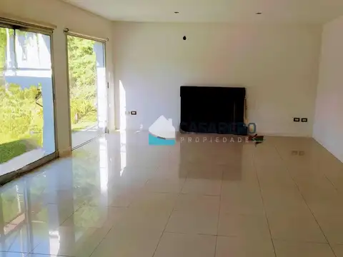 Casa 5 ambientes con 4 baños