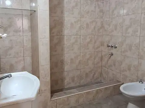 Depto Tipo Casa en Alquiler de 2 ambientes