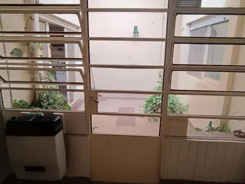 Casa 2 dormitorios. Patio.Jardin.Ccochera.Parrillero. Bella Vista