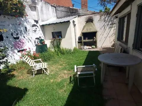 Casa 4 ambientes con 1 baño