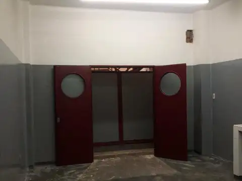 Excelente Galpón Sobre Lote Propio