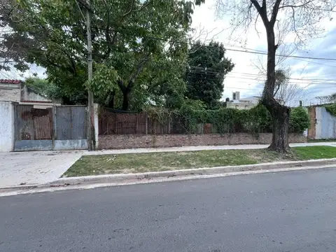 Terreno en Venta 50  mts Fondo