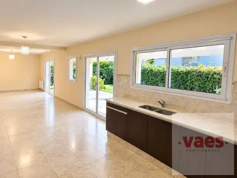 Casa en Alquiler en Countries y Barrios Cerrados en Córdoba Capital, USD 2.300