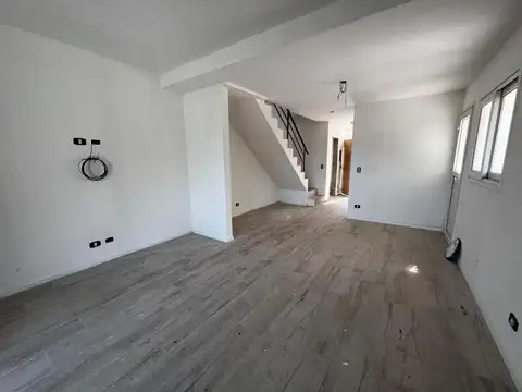 Casa en Venta en La Lonja, USD 165.000