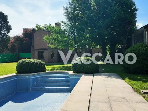 Casa en Venta, 4 ambientes en Parque Leloir