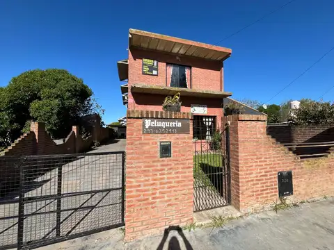 IMPORTANTE CHALET EN VENTA CON LOTE PROPIO EN BARRIO FARO