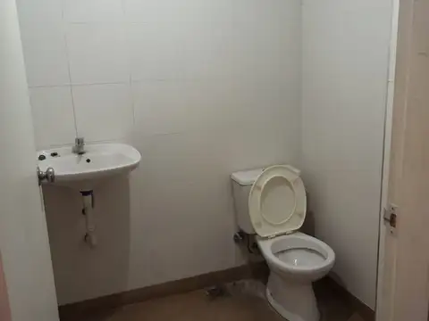 Local en Venta Via Púb.