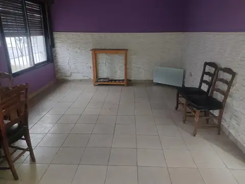 Depto Tipo Casa en Alquiler de 3 ambientes