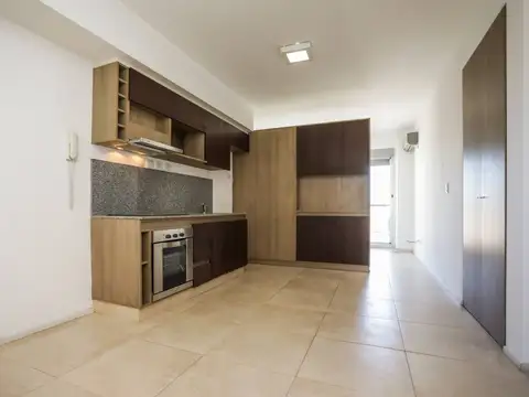 IMPECABLE MONOAMBIENTE CON BALCON  IDEAL RENTA