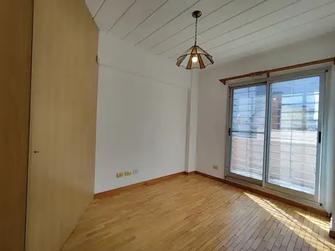 Departamento en Alquiler en Versalles, $ 2.400.000