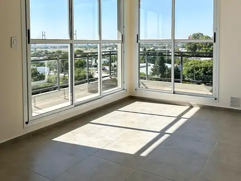 San Martín y Mariano Moreno - Dpto de 1 Dormitorio Externo. Posibilidad cochera.