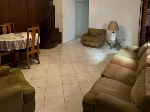 Depto Tipo Casa en Venta de 4 ambientes