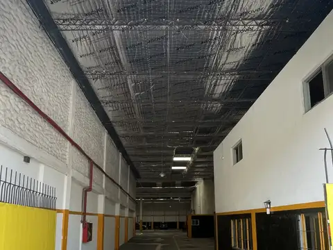 Galpon en Alquiler 58  mts Fondo