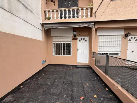 Lavalle al 2200 entre República y Libertad