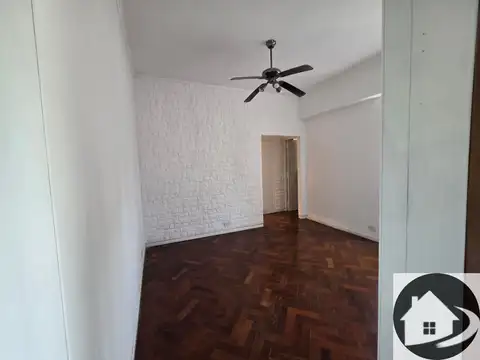 Depto Tipo Casa 2 ambientes con 1 baño