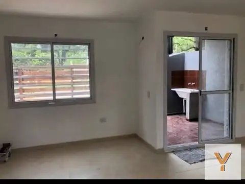 Depto Tipo Casa 3 ambientes con 1 baño