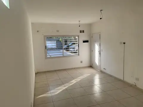 Departamento en Venta en Ingeniero Adolfo Sourdeaux, USD 90.000