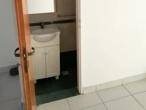 Casa en Alquiler en Villa Luzuriaga, $ 950.000