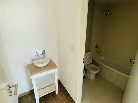 Avenida San Juan 2000, Piso 11