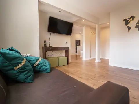 ALQUILER Duplex 4 ambientes con terraza y cochera. Zona Aldrey
