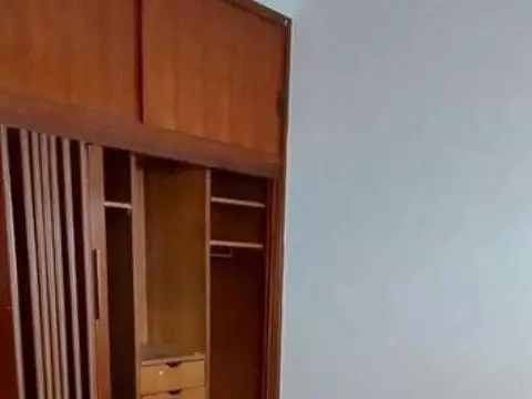 Casa 5 ambientes con 1 baño