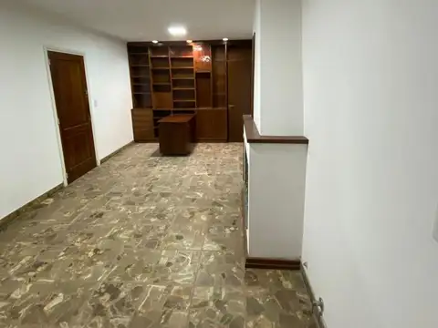 Casa 5 ambientes con 1 baño