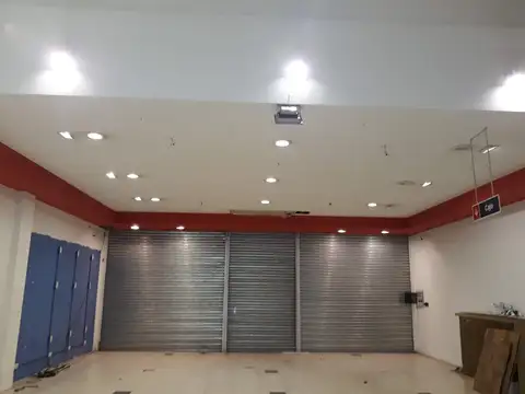 AMPLIO LOCAL EN ALQUILER - ZONA ESTRATEGICA - PUERTO MAR DEL PLATA