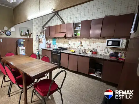 Casa en Venta con 15 cocheras