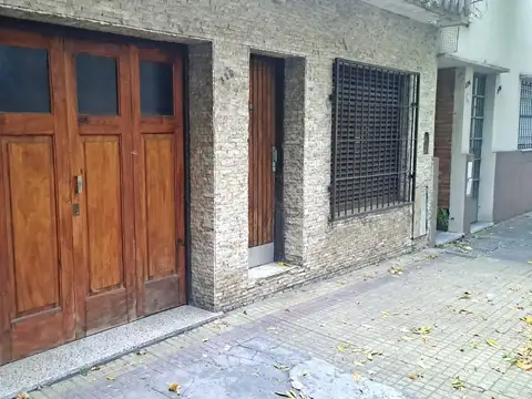 Casa en Venta La Plata 3 dorm. a Refaccionar