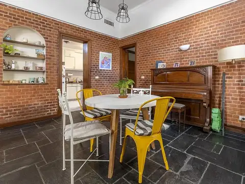Depto Tipo Casa 4 ambientes con 2 baños