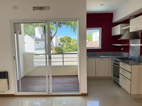 Depto Tipo Casa en Alquiler de 2 ambientes